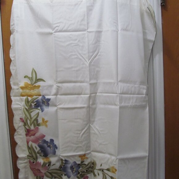 CHF Industries Curtains Pair of Tiers Embroidered Lily Flowers 58 x 36" NIP - Picture 9 of 16